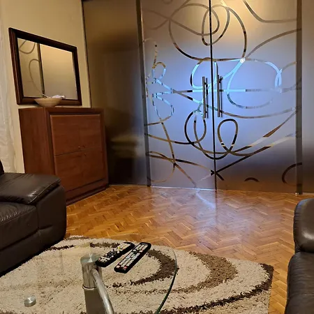 Sunny Cozy Flat In The Centre, Close To Beach, 4 Rooms, 105sqm Varna