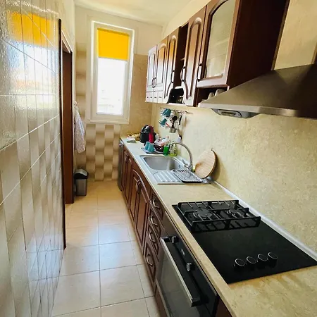 Apartment Sunny Cozy Flat In The Centre, Close To Beach, 4 Rooms, 105sqm *