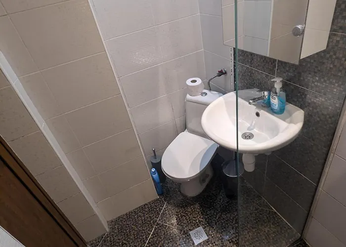 Sunny Cozy Flat In The Centre, Close To Beach, 4 Rooms, 105sqm Appartement