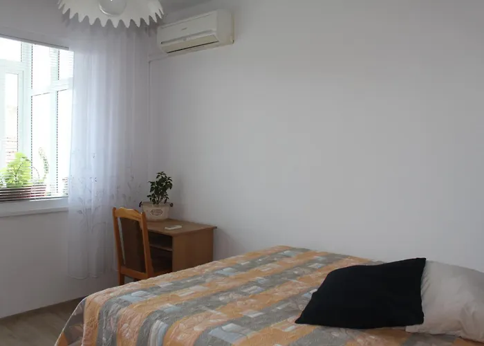 Sunny Cozy Flat In The Centre, Close To Beach, 4 Rooms, 105sqm Appartement Varna