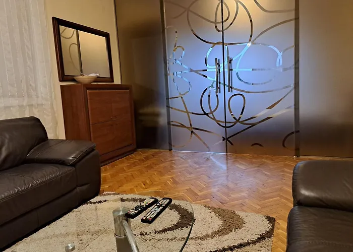 Sunny Cozy Flat In The Centre, Close To Beach, 4 Rooms, 105sqm Varna